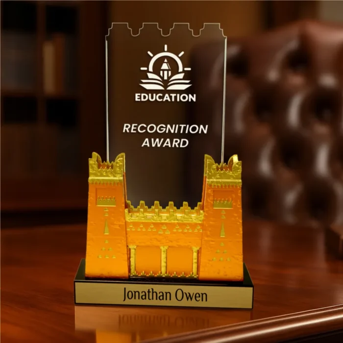 Castle Design Crystal Award in Black Presentation Box - Image 2